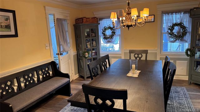 71 Home Street, Malverne, NY 11565