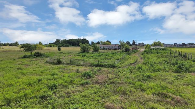 1528 County Road 697, Farmersville, TX 75442