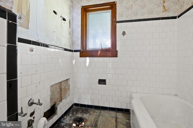 409 OAK CT, Baltimore, MD 21228