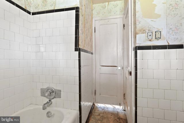 409 OAK CT, Baltimore, MD 21228