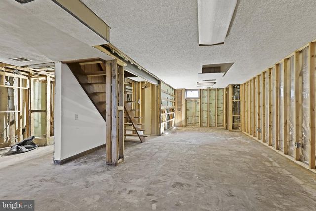 409 OAK CT, Baltimore, MD 21228