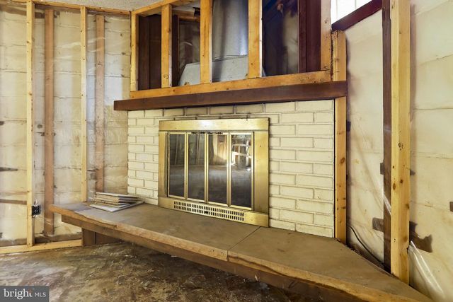 409 OAK CT, Baltimore, MD 21228