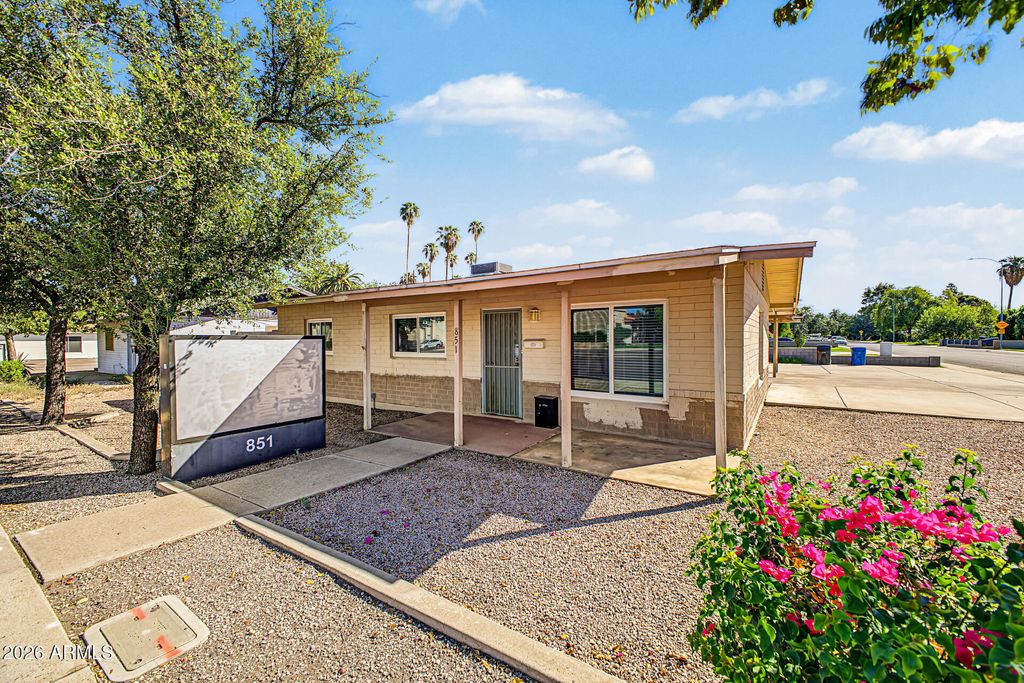 851 N COUNTRY CLUB Drive, Mesa, AZ 85201 — exterior