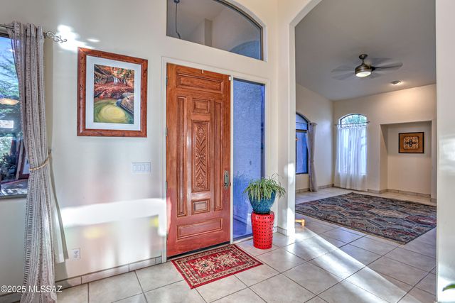 10269 N Calle Del Carnero, Oro Valley, AZ 85737