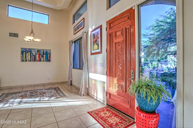 10269 N Calle Del Carnero, Oro Valley, AZ 85737