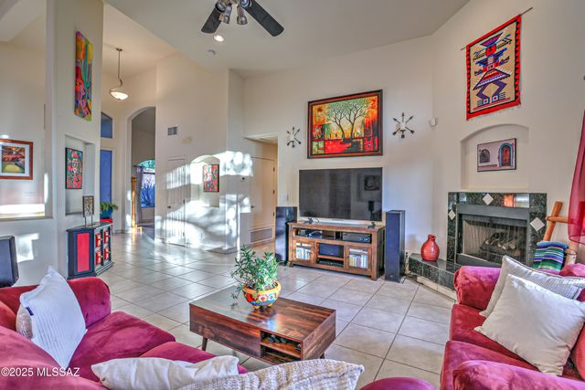 10269 N Calle Del Carnero, Oro Valley, AZ 85737