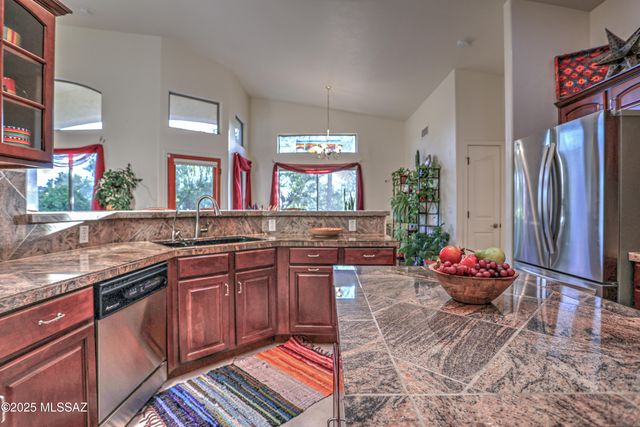 10269 N Calle Del Carnero, Oro Valley, AZ 85737