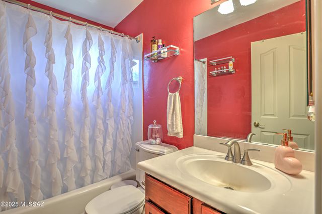 10269 N Calle Del Carnero, Oro Valley, AZ 85737