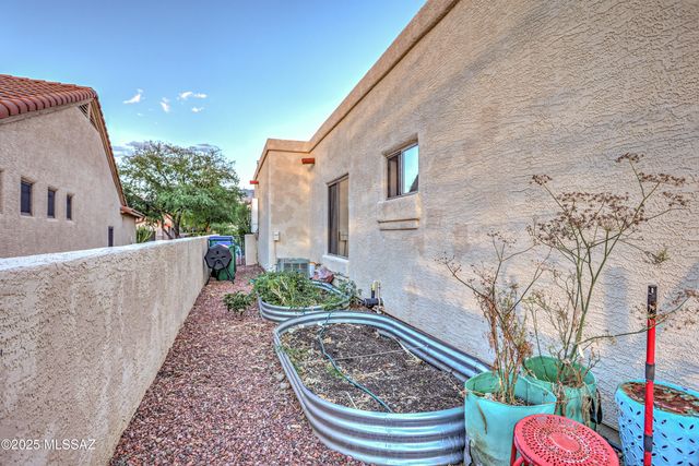 10269 N Calle Del Carnero, Oro Valley, AZ 85737