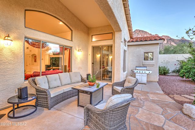 10269 N Calle Del Carnero, Oro Valley, AZ 85737