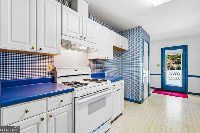 808 Chestnut Hill Road SW, Marietta, GA 30064