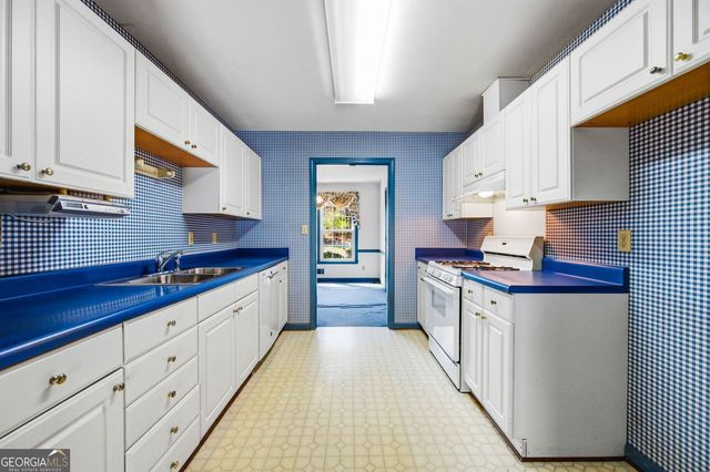 808 Chestnut Hill Road SW, Marietta, GA 30064