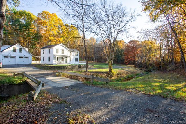 48 Konig Road, Ghent, NY 12075