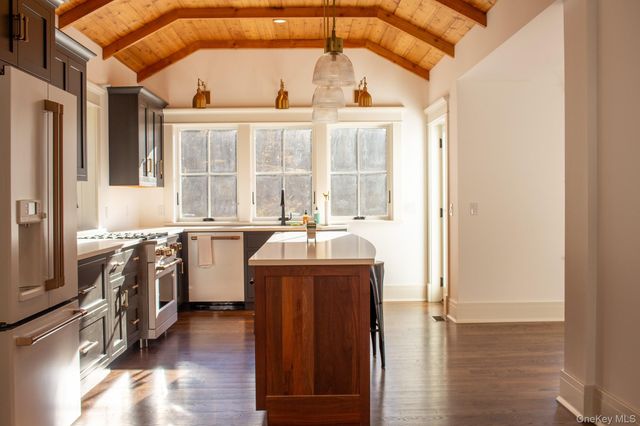 48 Konig Road, Ghent, NY 12075