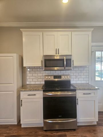 215 Smotherman Ave, Carthage, TN 37030