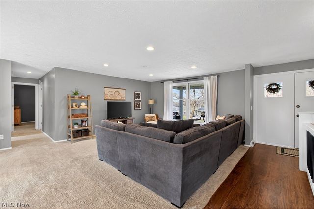 2053 Ironwood Circle NE, Massillon, OH 44646