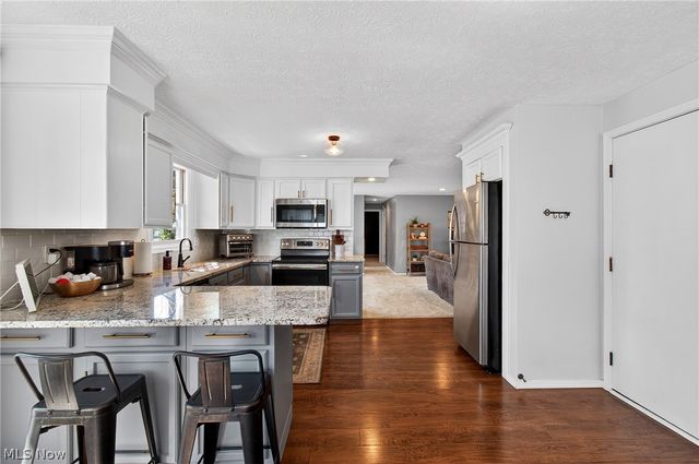 2053 Ironwood Circle NE, Massillon, OH 44646