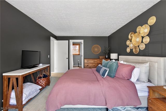 2053 Ironwood Circle NE, Massillon, OH 44646