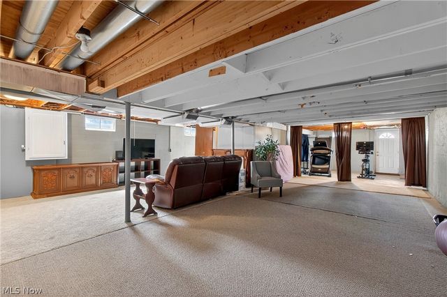 2053 Ironwood Circle NE, Massillon, OH 44646