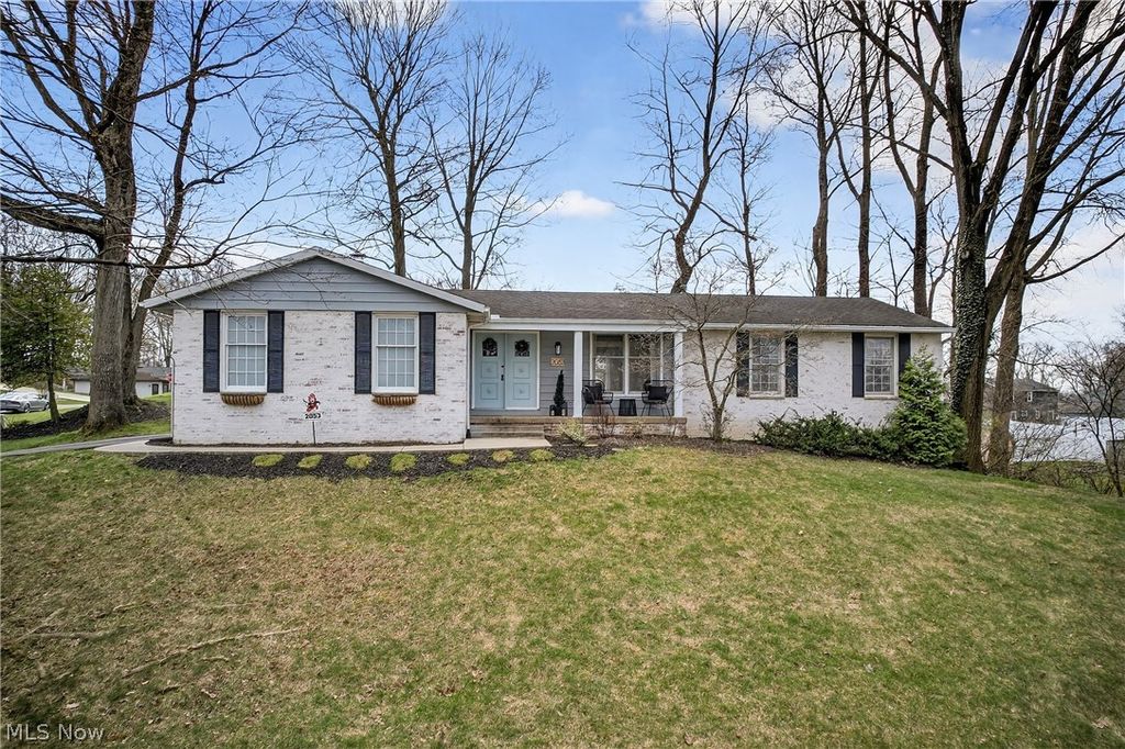 2053 Ironwood Circle NE, Massillon, OH 44646