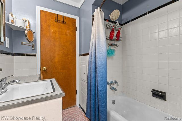 13330 Peach Street, Southgate, MI 48195