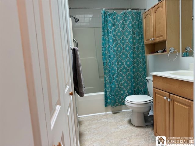 1 Middlesex Drive, Pomfret, NY 14063