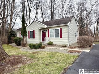 1 Middlesex Drive, Pomfret, NY 14063