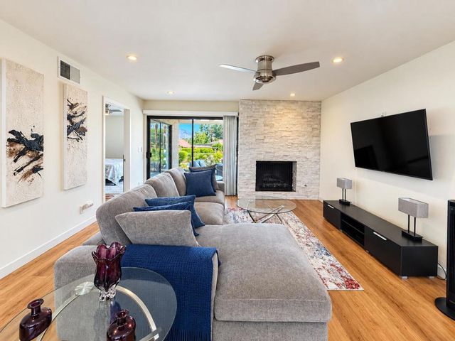 72477 Rolling Knoll Drive, Palm Desert, CA 92260