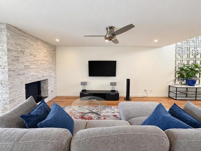 72477 Rolling Knoll Drive, Palm Desert, CA 92260