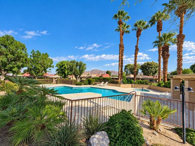 72477 Rolling Knoll Drive, Palm Desert, CA 92260