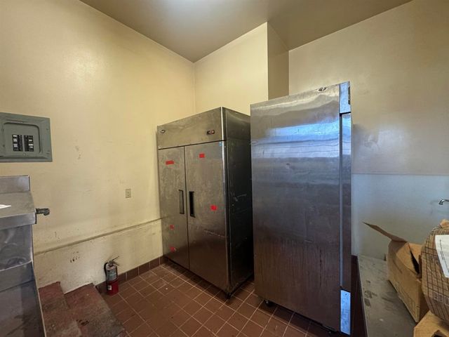 10800 Bancroft, Oakland, CA 94603