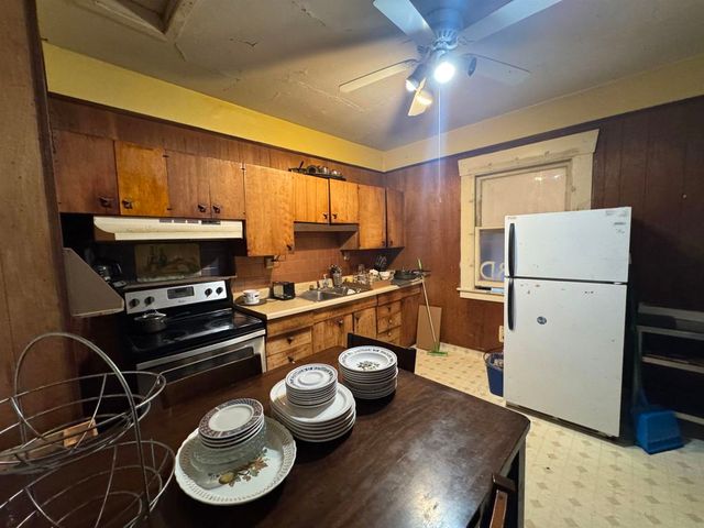 10800 Bancroft, Oakland, CA 94603