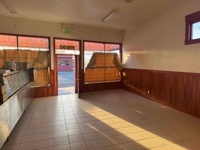 10800 Bancroft, Oakland, CA 94603