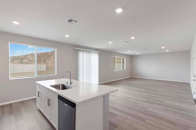 19401 Brush Creek Way, Lake Elsinore, CA 92532