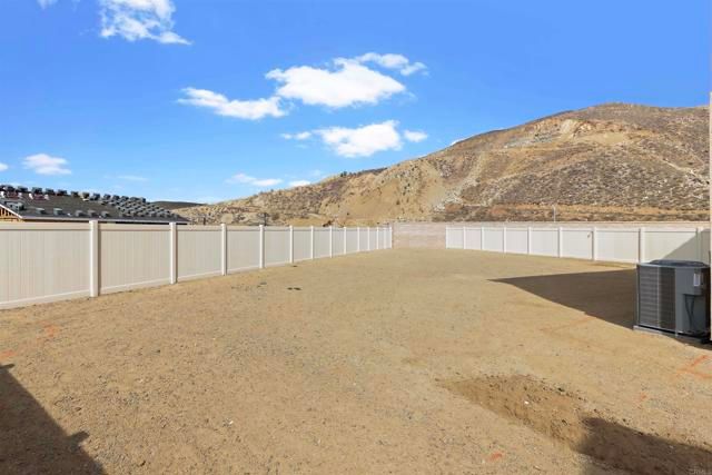 19401 Brush Creek Way, Lake Elsinore, CA 92532