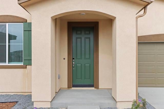 19401 Brush Creek Way, Lake Elsinore, CA 92532