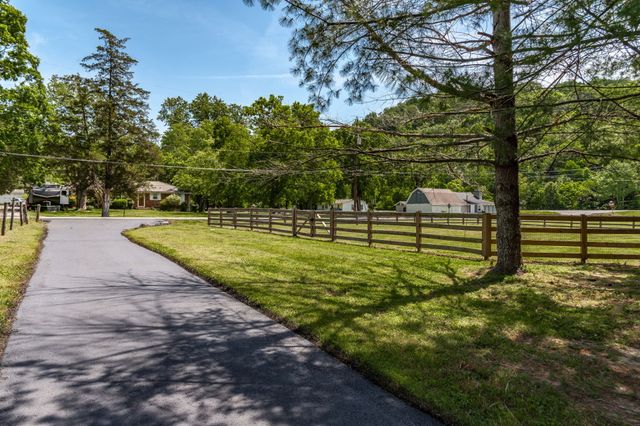 4306 Long Hollow Pike, Goodlettsville, TN 37072