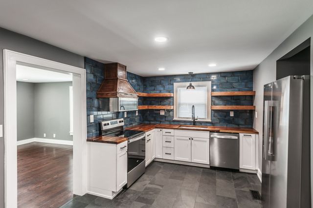 4306 Long Hollow Pike, Goodlettsville, TN 37072
