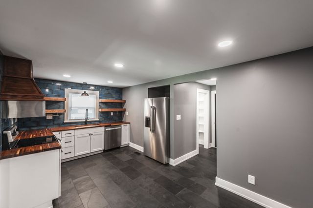 4306 Long Hollow Pike, Goodlettsville, TN 37072