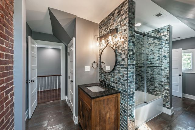 4306 Long Hollow Pike, Goodlettsville, TN 37072