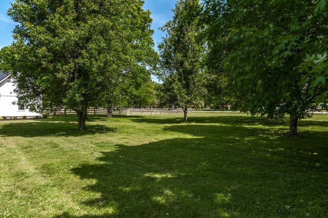 4306 Long Hollow Pike, Goodlettsville, TN 37072