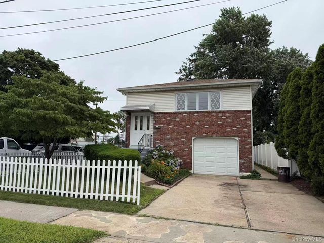 858 Oliver Avenue, Westbury, NY 11590
