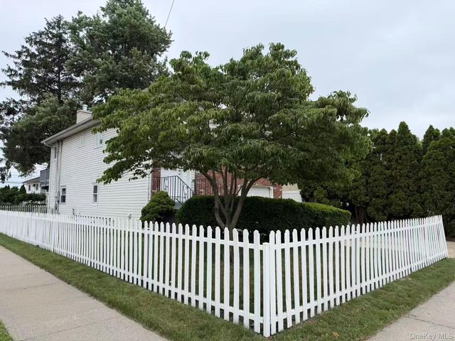 858 Oliver Avenue, Westbury, NY 11590