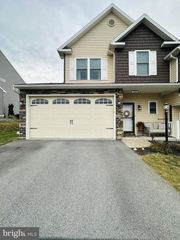 11226 GOPHER DR N, Waynesboro, PA 17268