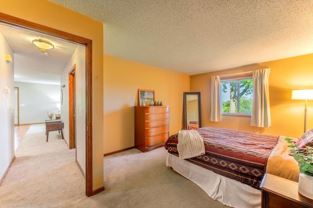 14020 44th Place N 2, Plymouth, MN 55446
