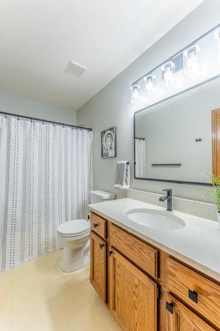 14020 44th Place N 2, Plymouth, MN 55446