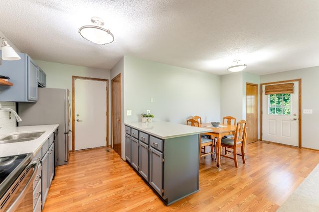 14020 44th Place N 2, Plymouth, MN 55446