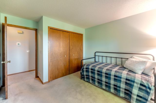 14020 44th Place N 2, Plymouth, MN 55446