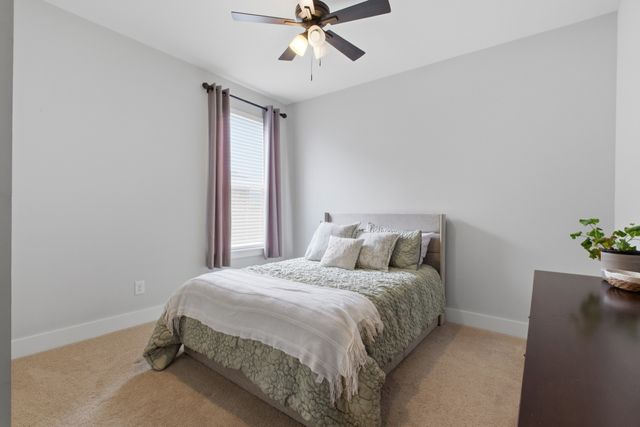 2015 Hedgelawn Dr, Lebanon, TN 37090