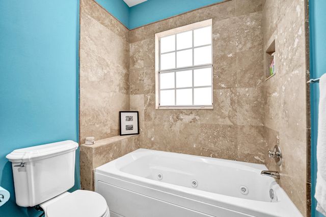 1400 NE 24th Street 1400, Wilton Manors, FL 33305